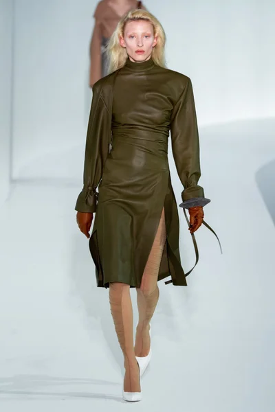 Look 33